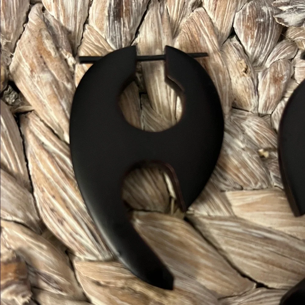 N/A earrings are